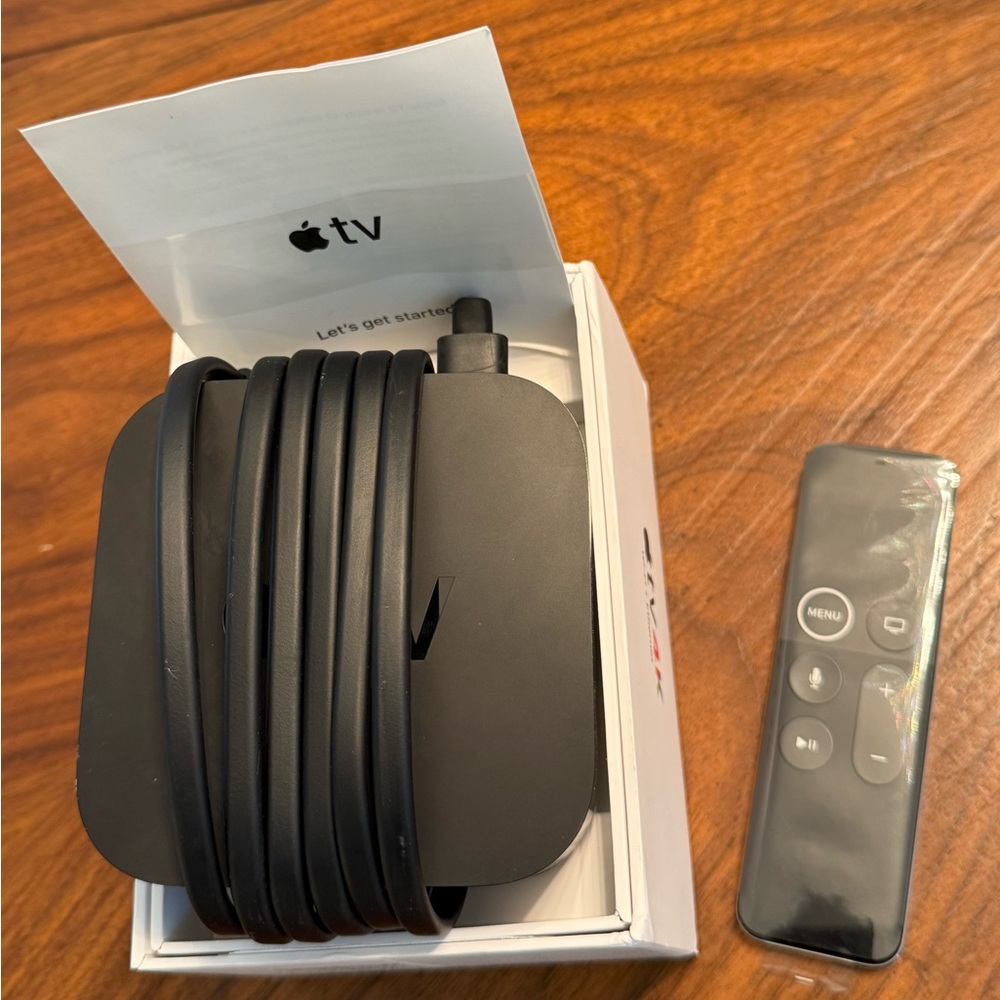 Apple TV 4K A1842 (32GB) – MQD22LL/A – 5th Gen Original Siri Remote + Power Cord